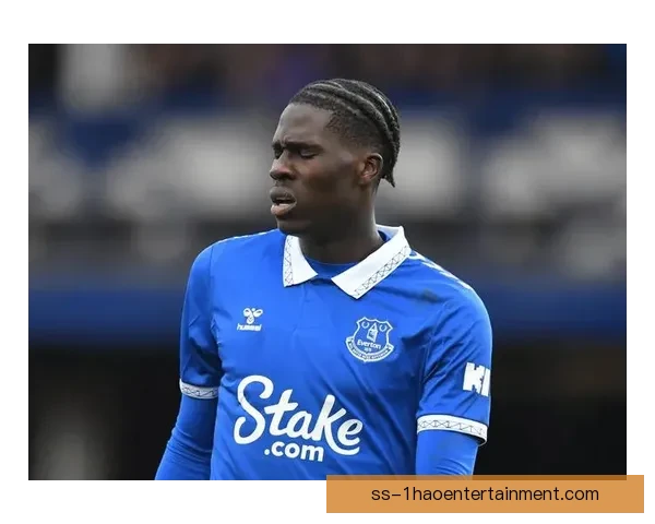 为填补财政亏空避免遭扣分埃弗顿被迫将中场核心奥纳纳出售至维拉